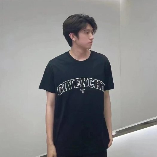 💎Han's house精品服飾💎GIVENCHY 紀梵希 刺繡 LOGO 短 T 黑 現貨M/L 原價19500-3