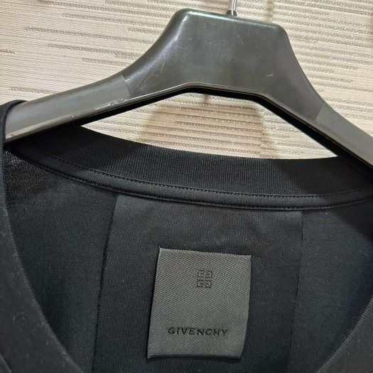 💎Han's house精品服飾💎GIVENCHY 紀梵希 刺繡 LOGO 短 T 黑 現貨M/L 原價19500-5
