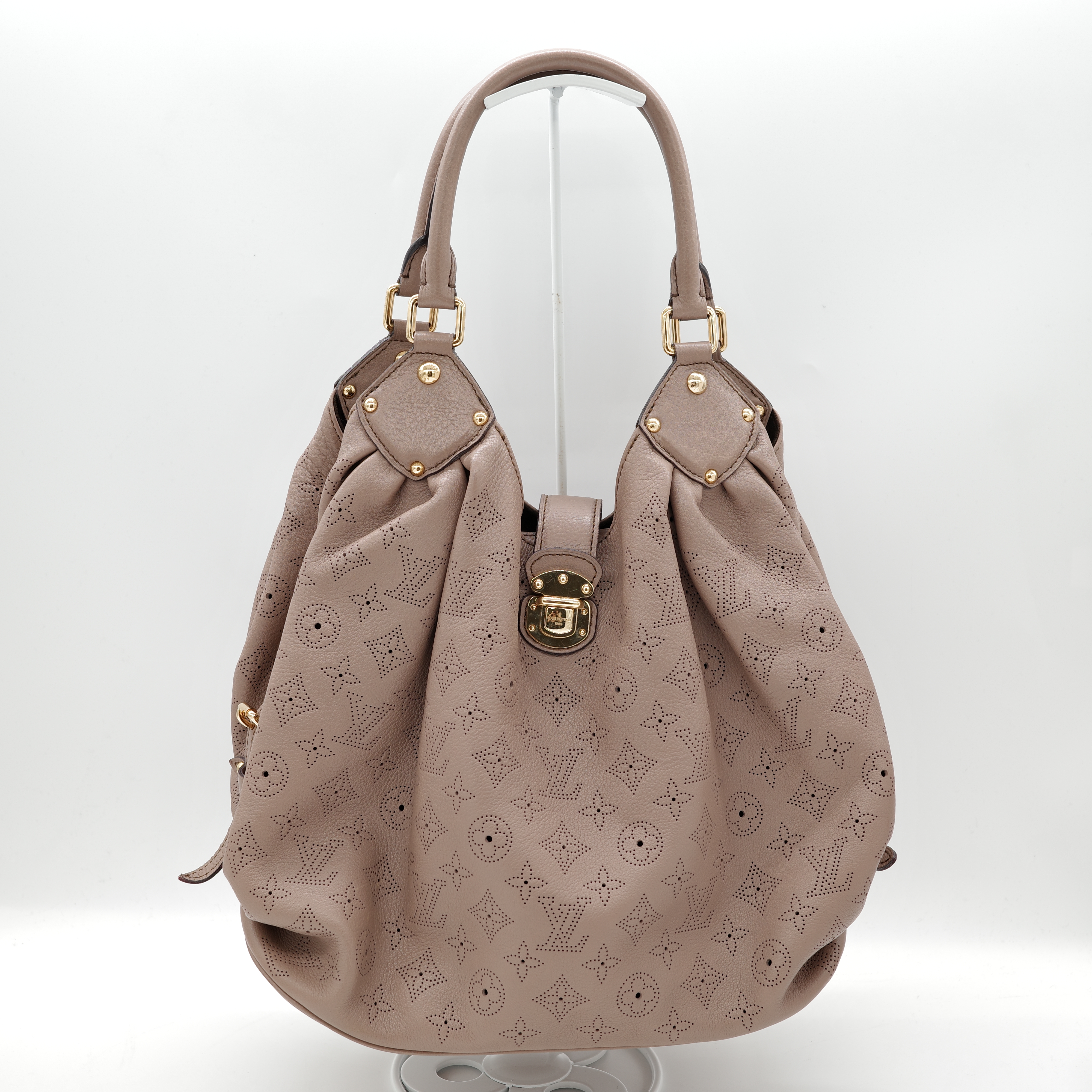 Louis Vuitton 路易威登 Mahina Hobo 灰褐色 米色 小牛皮 肩背包。-1