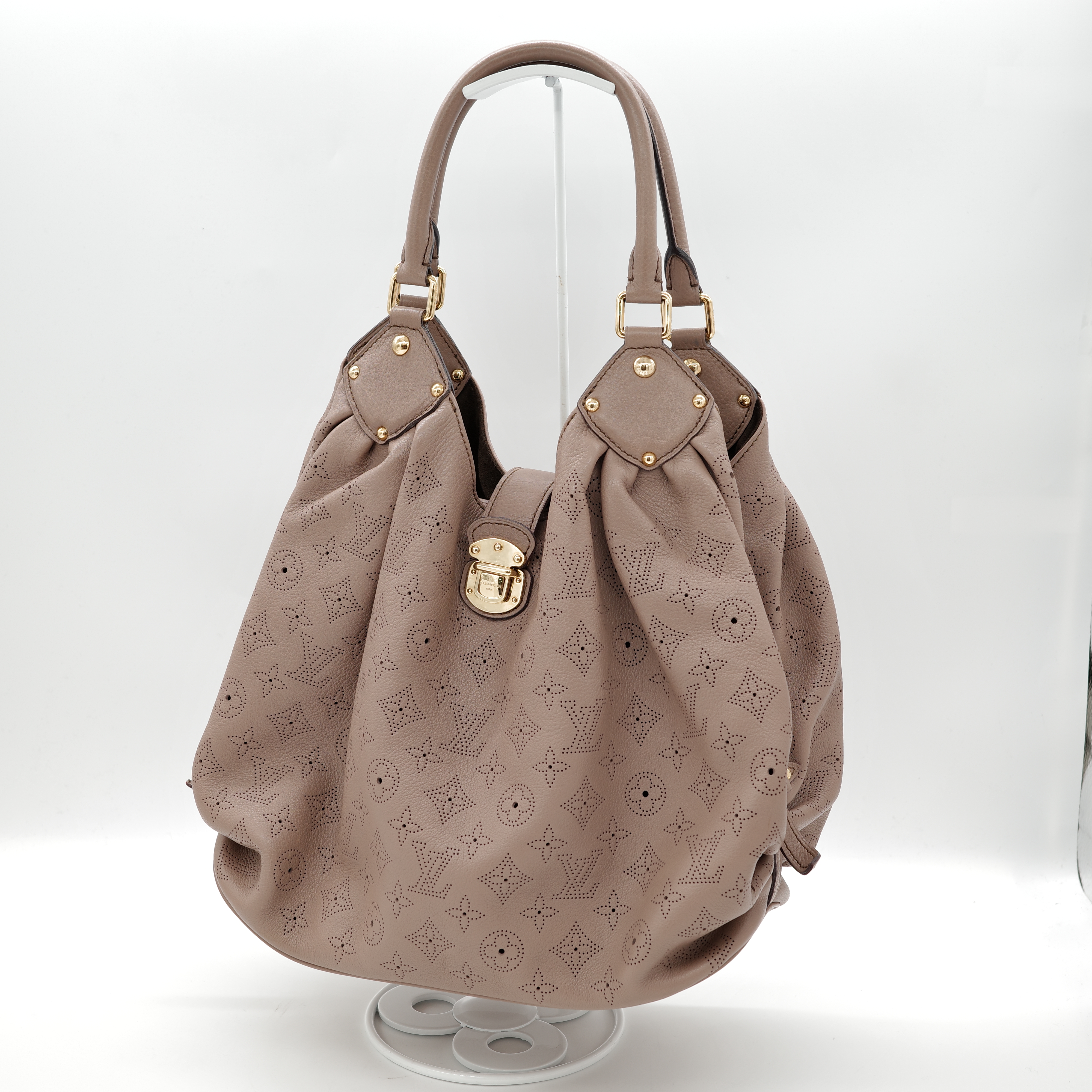 Louis Vuitton 路易威登 Mahina Hobo 灰褐色 米色 小牛皮 肩背包。-2