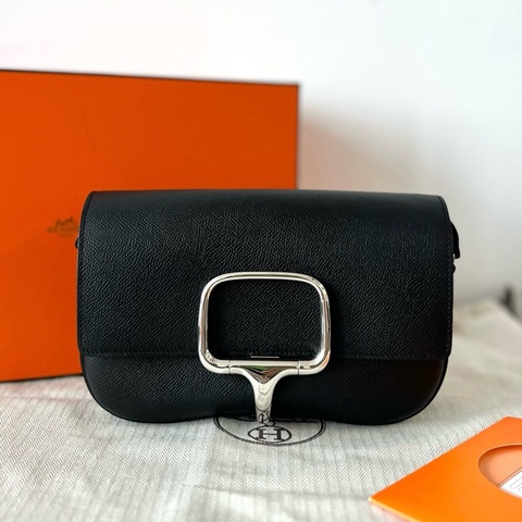 ✨愛馬仕/Hermes Hermès Della Cavalleria Elan屁股包斜背包橫版黑銀ep皮w刻