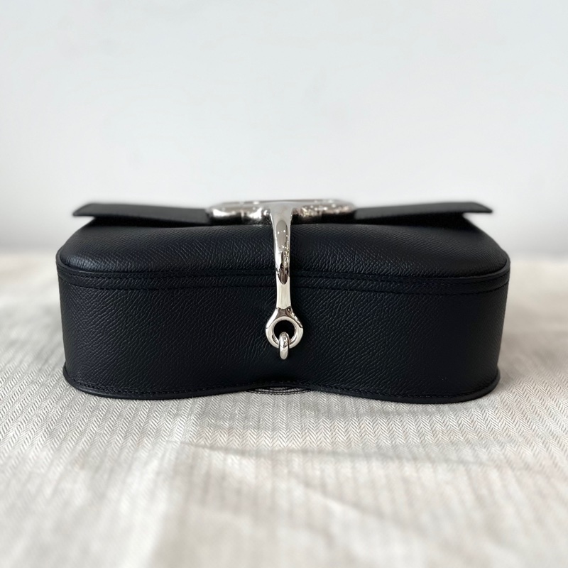 ✨愛馬仕/Hermes Hermès Della Cavalleria Elan屁股包斜背包橫版黑銀ep皮w刻-4