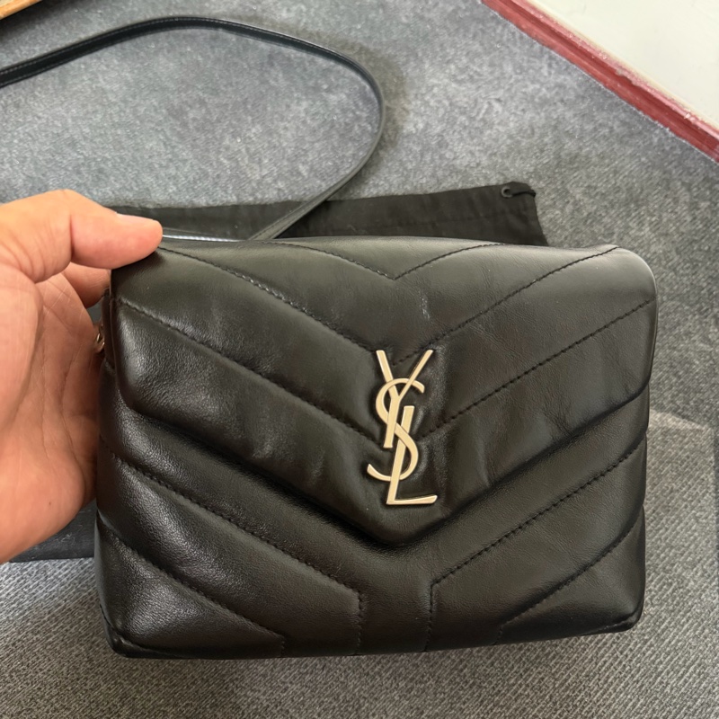 Ysl 黑銀小方胖斜背包-1