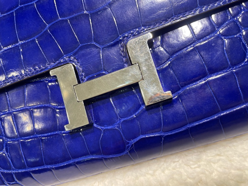 愛馬仕(Hermès)的 Constance 鱷魚皮長夾包/Hermes Constance Wallet Crocodile Silver Buckle(90% NEW)-2