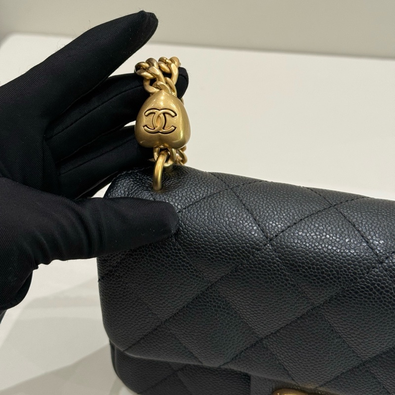 閒置新 Chanel 香奈兒 黑金荔枝皮愛心調節扣 Cf mini 19cm 24p 單肩包-7