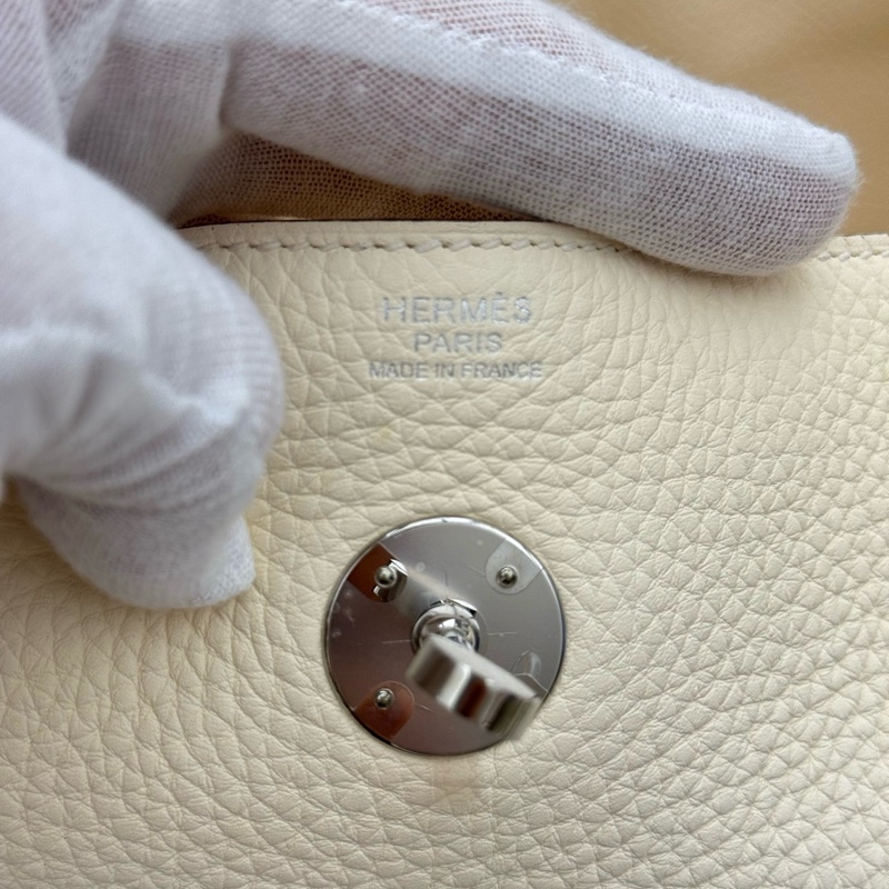 ✨99新Hermes愛馬仕 Lindy30 nata 奶油白 手提包單肩包銀扣 TC皮 Z刻 全膜都在-8