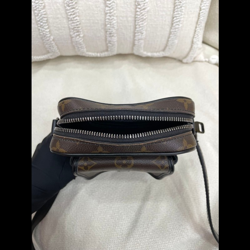 LV 斜挎相機包 Christopher-10