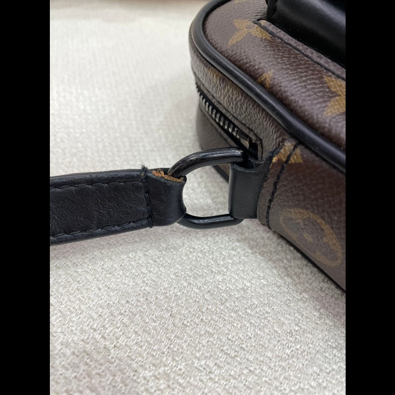 LV 斜挎相機包 Christopher-16