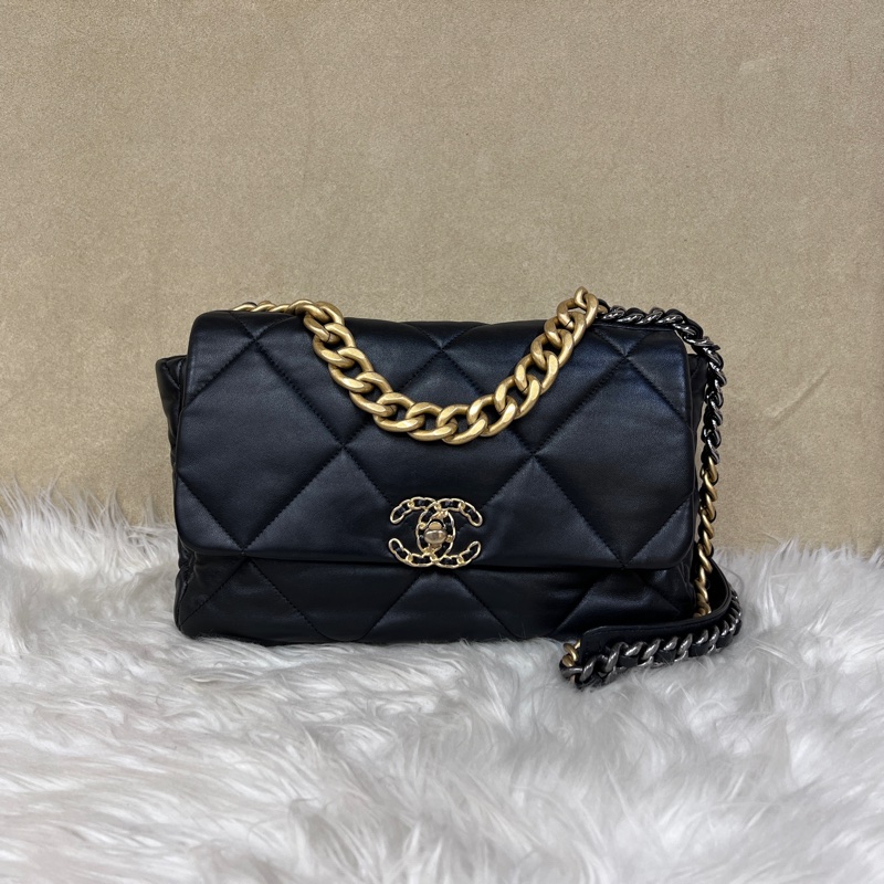 Chanel 黑羊皮大菱格紋19大型霧金釦三色鏈下蓋手提斜背包-0