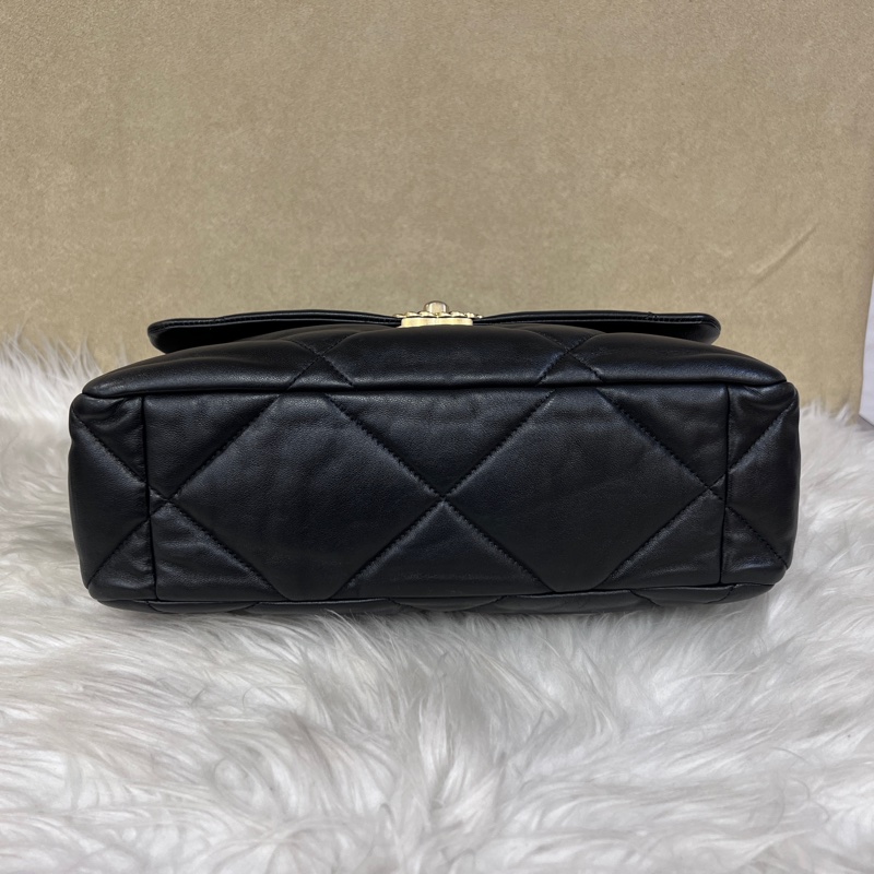 Chanel 黑羊皮大菱格紋19大型霧金釦三色鏈下蓋手提斜背包-2