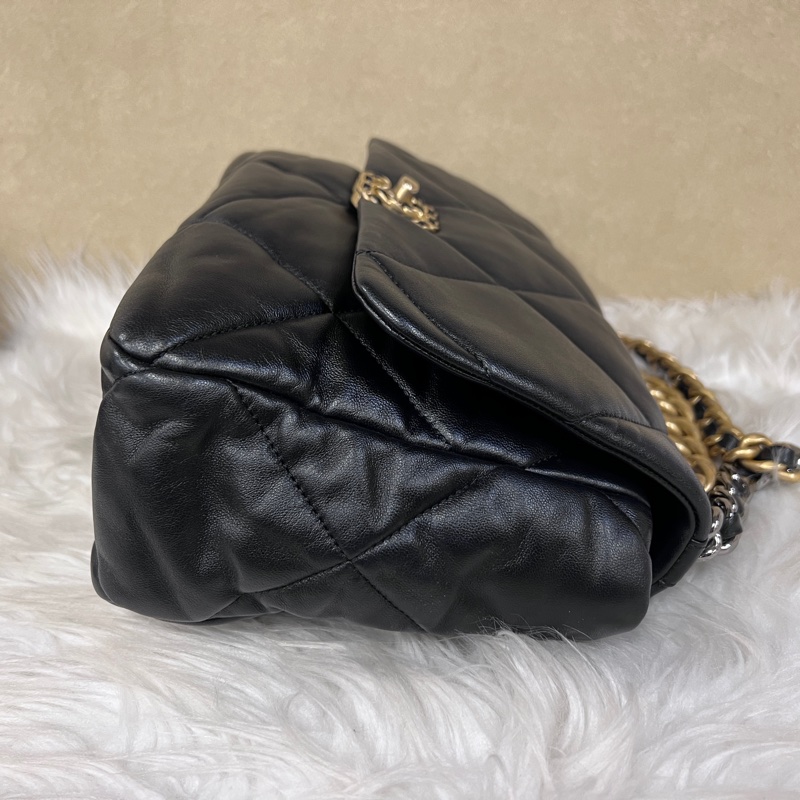 Chanel 黑羊皮大菱格紋19大型霧金釦三色鏈下蓋手提斜背包-3