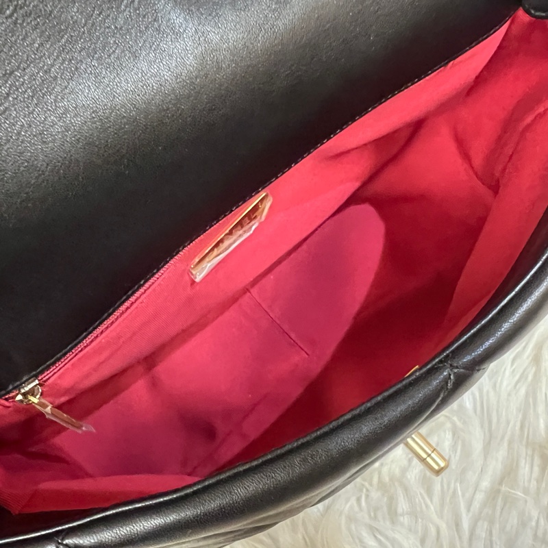Chanel 黑羊皮大菱格紋19大型霧金釦三色鏈下蓋手提斜背包-10