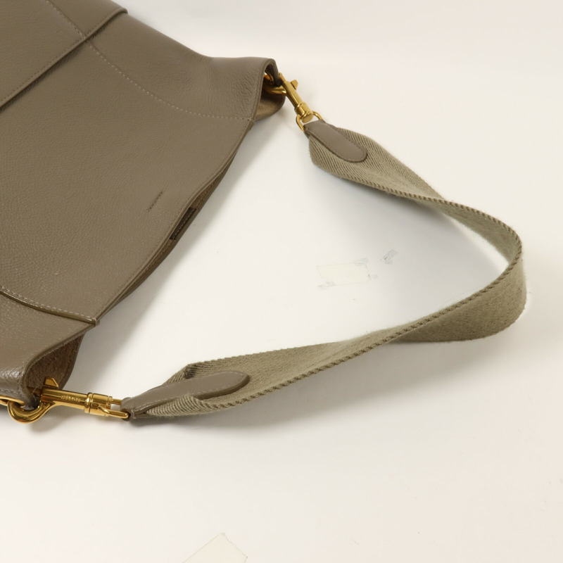 CELINE 牛皮皮革Sangle Bucket Large肩背袋-7