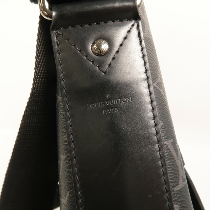 LOUIS VUITTON Monogram Eclipse Odyssey Messenger PM肩背袋-8