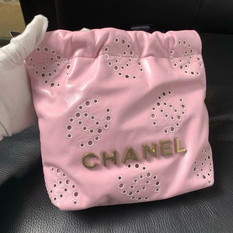 🌸香奈兒Chanel25P新款櫻花粉鏤空手提包單肩包mini 18cm 22bag 金扣