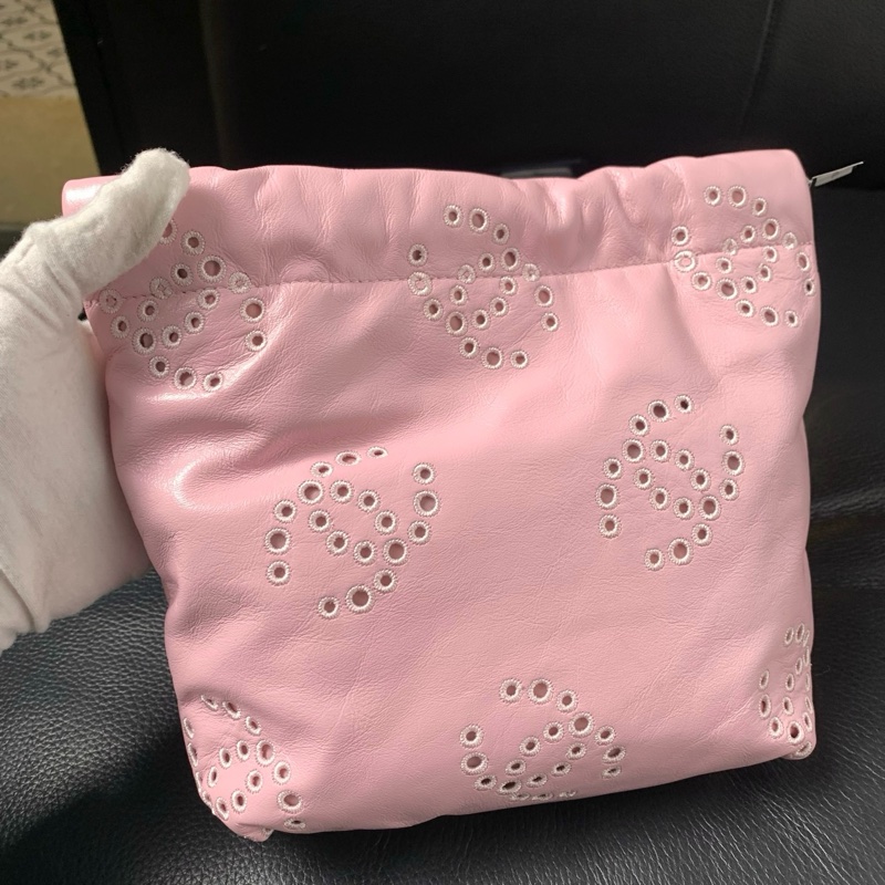 🌸香奈兒Chanel25P新款櫻花粉鏤空手提包單肩包mini 18cm 22bag 金扣-1
