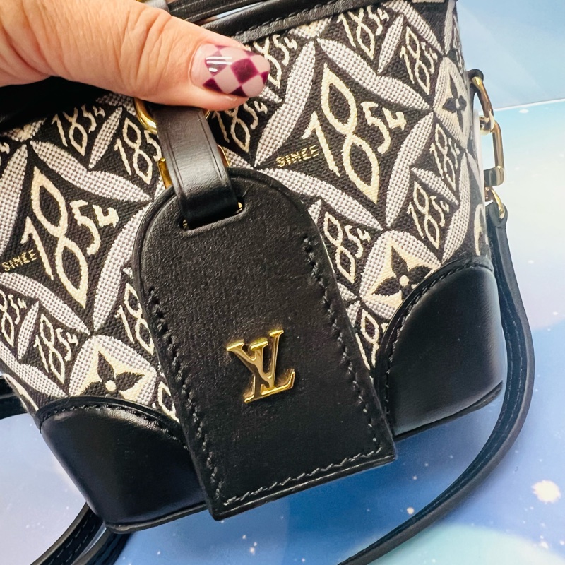 lv小包-1