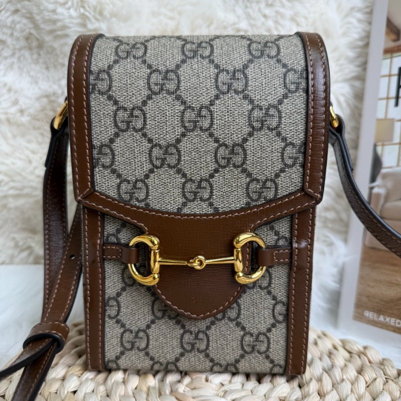 GUCCI 1955 Horsebit 手機包 烏木色拼棕色 老花 塗層帆布拼牛皮 mini-1