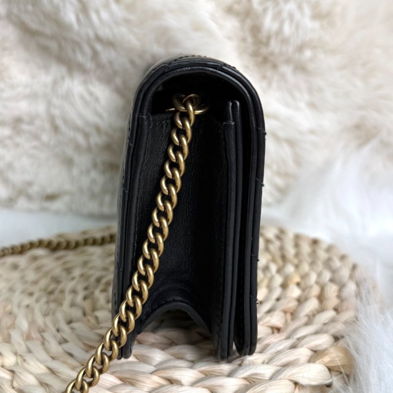 GUCCI 馬蒙 Marmont 黑色 波浪紋 牛皮 mini 18 銜縫金扣-4