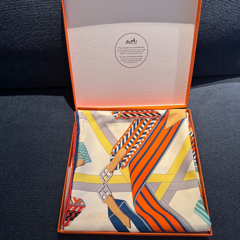 全新hermes 愛馬仕 熱賣款稀有彩色揹帶絲巾 圍巾 披肩90公分-10