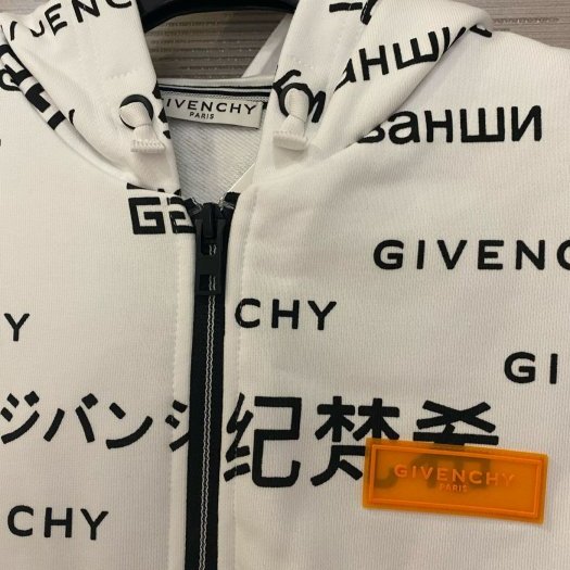 💎Han's house精品服飾💎 GIVENCHY 紀梵希 滿版 LOGO 連帽 外套 現貨 青年款 =女成人S M-2
