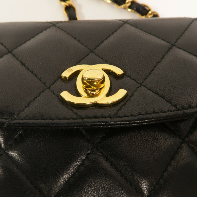 CHANEL 羊皮皮革Waist Bag鏈帶腰包-9