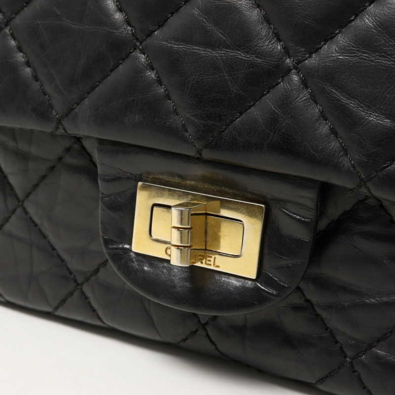 CHANEL 牛皮皮革2.55 Medium鏈帶肩背袋-11