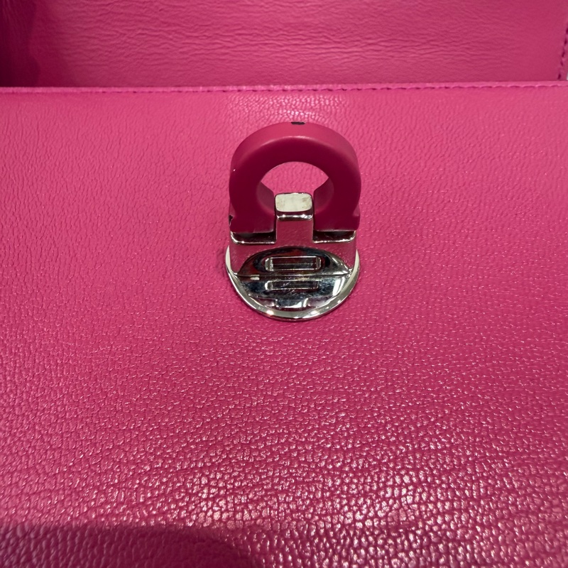 Salvatore Ferragamo 桃紅色Boxyz 系列單肩包XB752-13