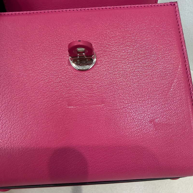Salvatore Ferragamo 桃紅色Boxyz 系列單肩包XB752-25