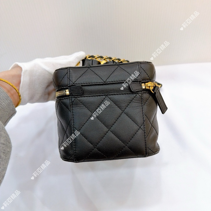 莉亞精品♡ Chanel牛皮化妝盒 AS3228 二手美包-4