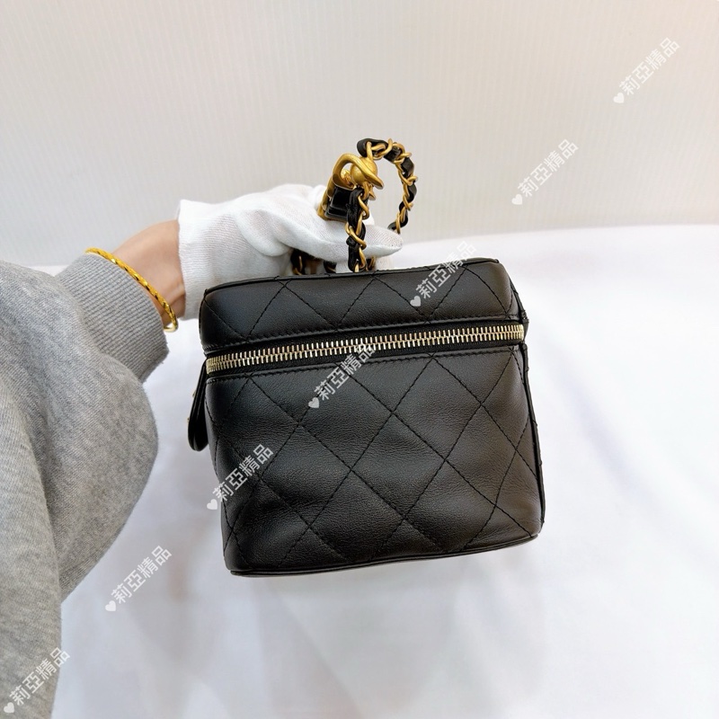 莉亞精品♡ Chanel牛皮化妝盒 AS3228 二手美包-6