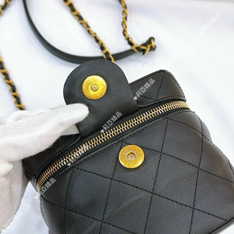 莉亞精品♡ Chanel牛皮化妝盒 AS3228 二手美包-13