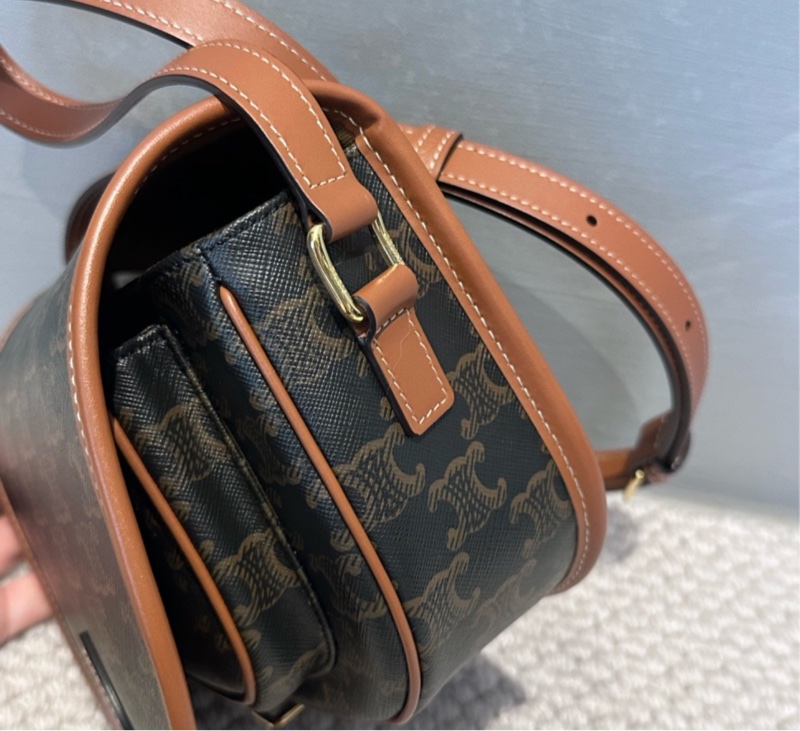 近新CELINE Triomphe Folco 馬鞍包 (購證/防塵袋/紙袋)-4