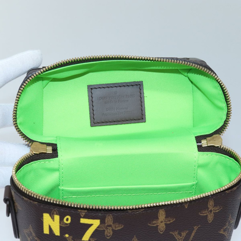 【日本直送】路易威登 Monogram 直式 Box 肩背包 M59664 LV 正品 82618SAM-9
