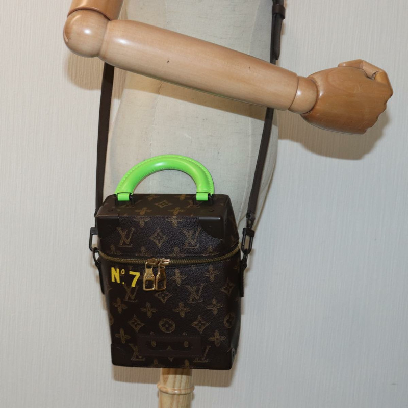 【日本直送】路易威登 Monogram 直式 Box 肩背包 M59664 LV 正品 82618SAM-22