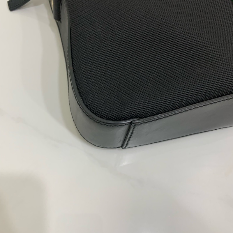 GUCCi/古馳 男士 黑色帆布手提公文包 無肩帶-5