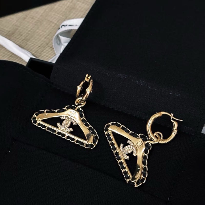 Chanel 香奈兒 23A皮穿鏈重工衣架耳釘 附件 帶盒子-2