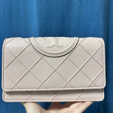 TORY BURCH Fleming 菱格紋皮革斜背WOC鏈包