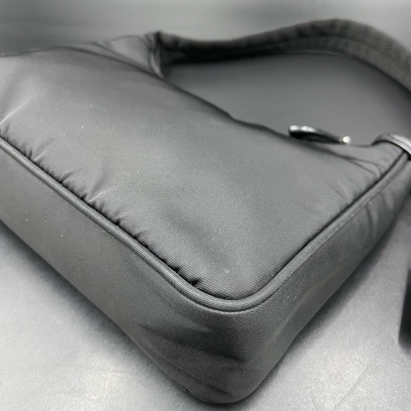 普拉達/Prada黑色尼龍hobo單肩包 Prada Re-Edition-6