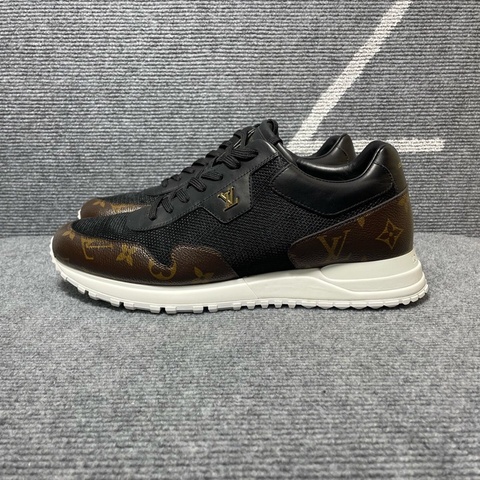 Louis Vuitton 路易威登 黑棕色老花運動鞋41.5碼
