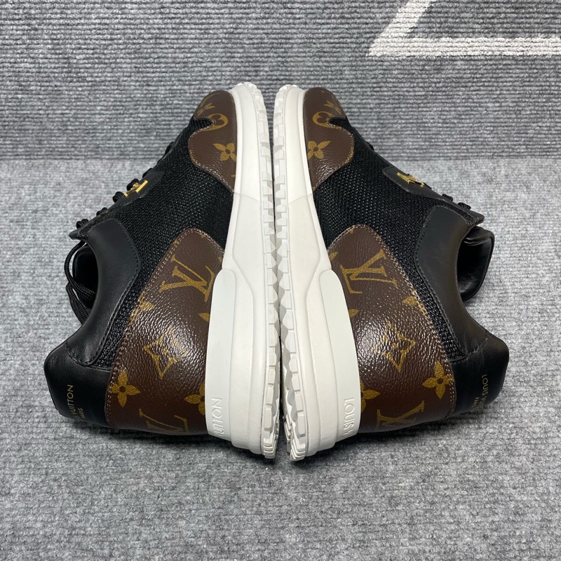 Louis Vuitton 路易威登 黑棕色老花運動鞋41.5碼-1