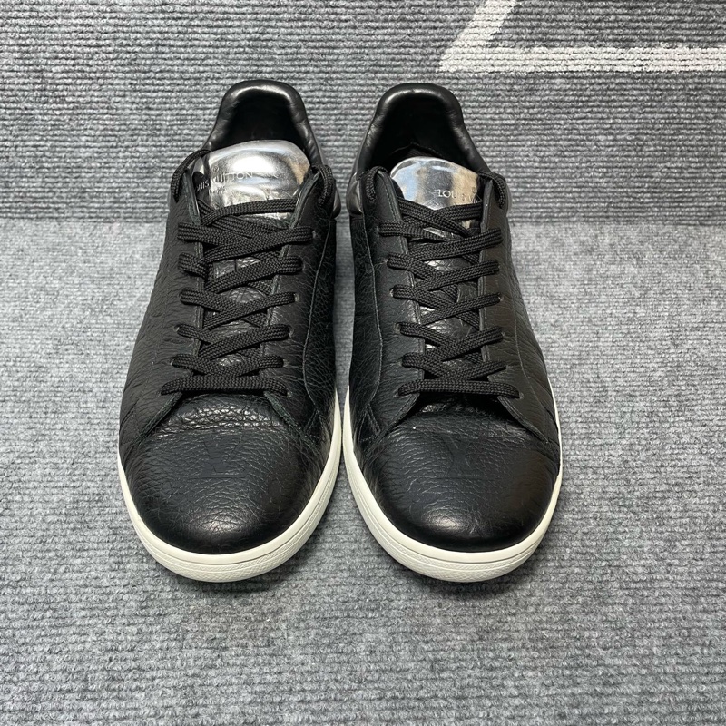 Louis Vuitton 路易威登 黑色老花銀尾板鞋42碼-0