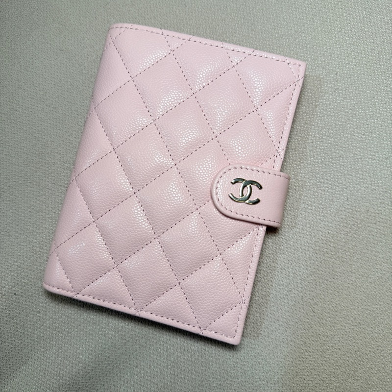 CHANEL 粉紅 護照夾 筆記本套 閒置新 💗-1