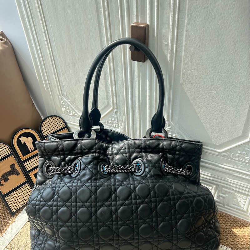 Dior迪奧 黑色藤格紋托特包 尺寸:42*28*16cm 整包護理 包面乾淨-1