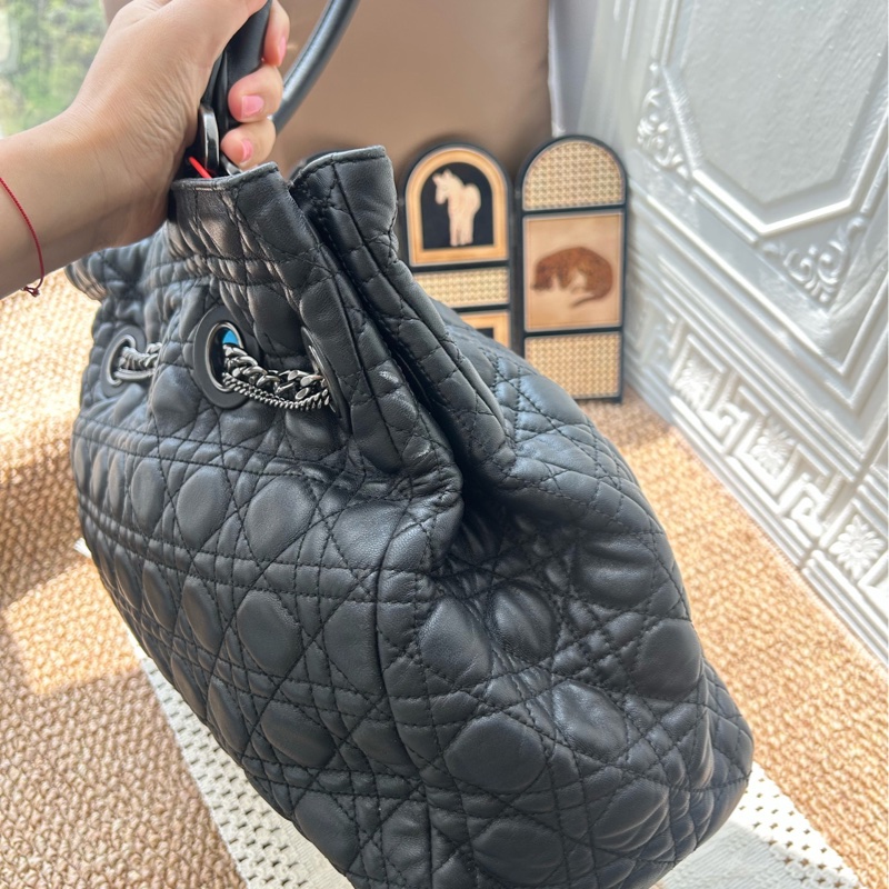 Dior迪奧 黑色藤格紋托特包 尺寸:42*28*16cm 整包護理 包面乾淨-2