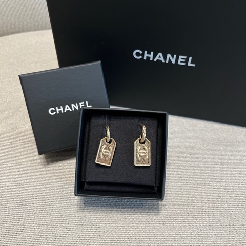 Chanel香奈兒復古金色雙C行李牌方塊耳釘耳環
