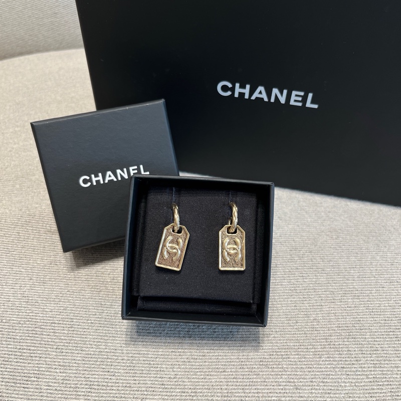Chanel香奈兒復古金色雙C行李牌方塊耳釘耳環-0