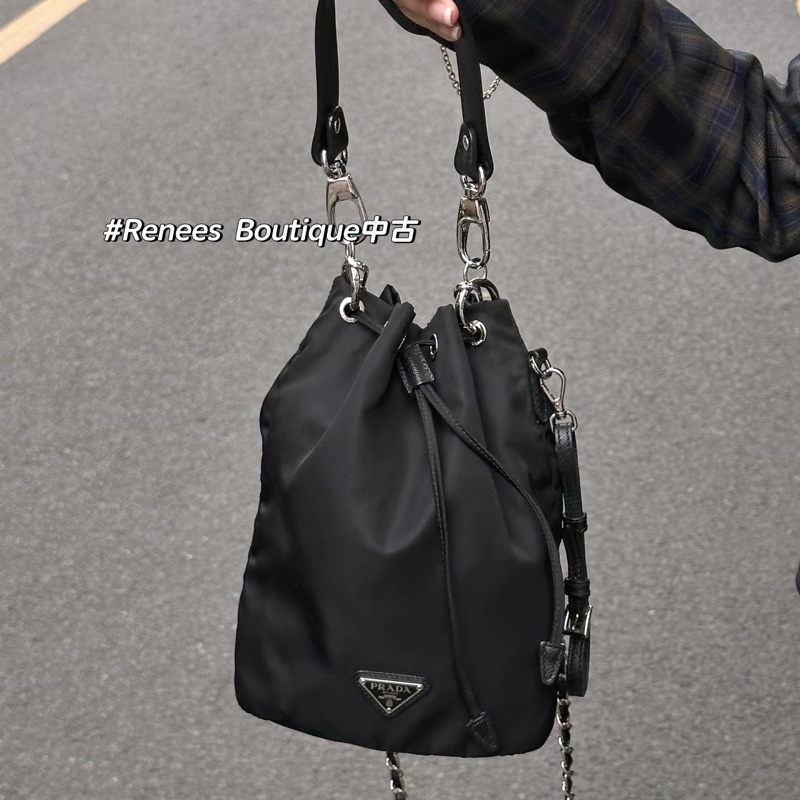 Prada • 經典黑銀尼龍Mini 水桶包-3