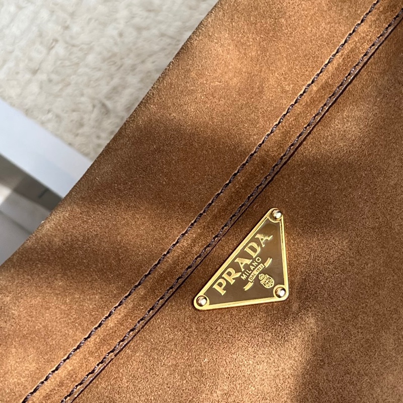 Prada • 稀有金棕色金釦麂皮雙子星腋下包-3