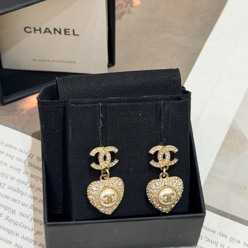 Chanel/香奈兒耳環 22B白色滿鑽心形吊墜耳釘chanel耳環-1